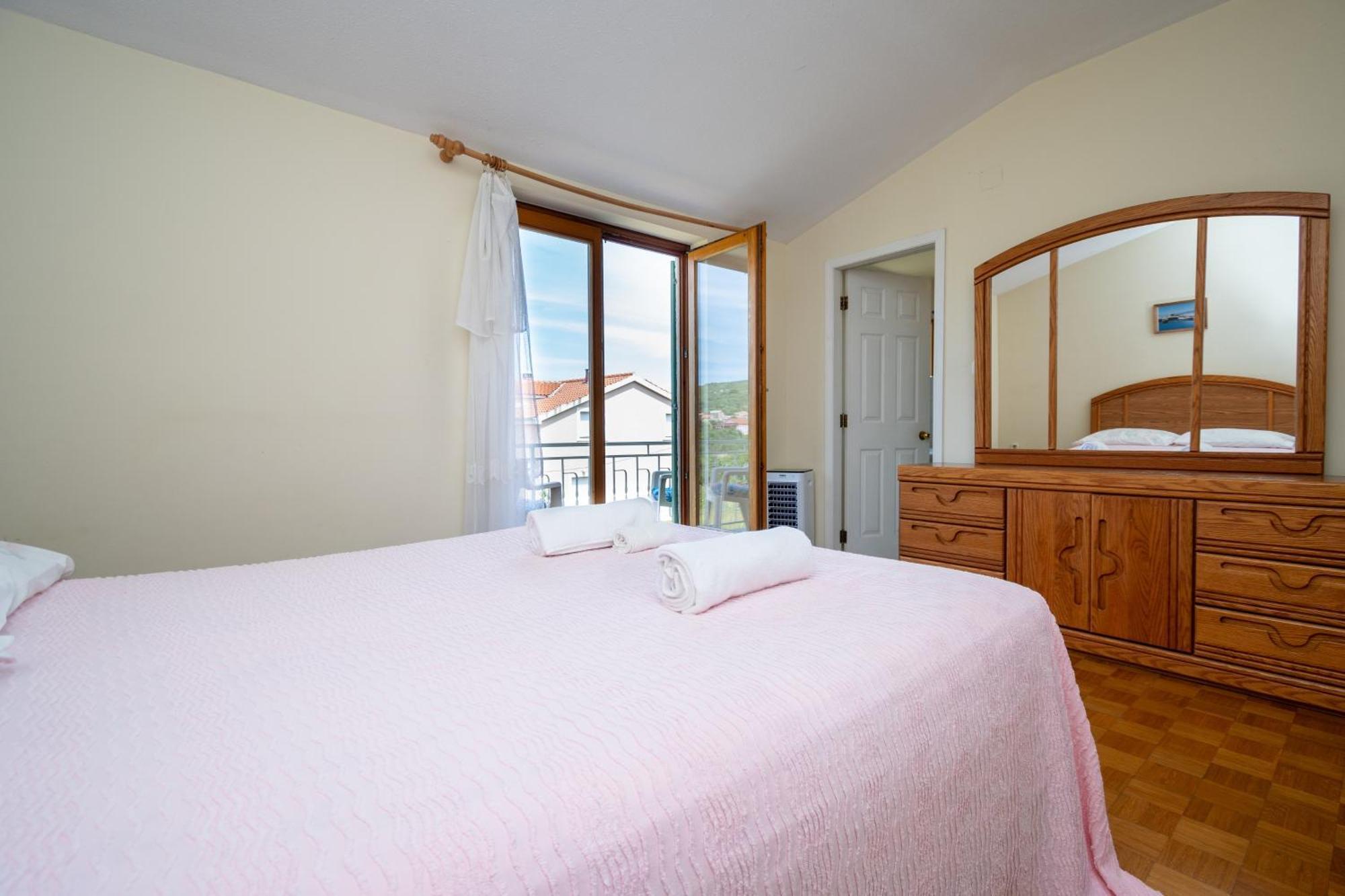 Apartments And Rooms By The Sea Mrljane, Pasman - 327 Neviđane Oda fotoğraf